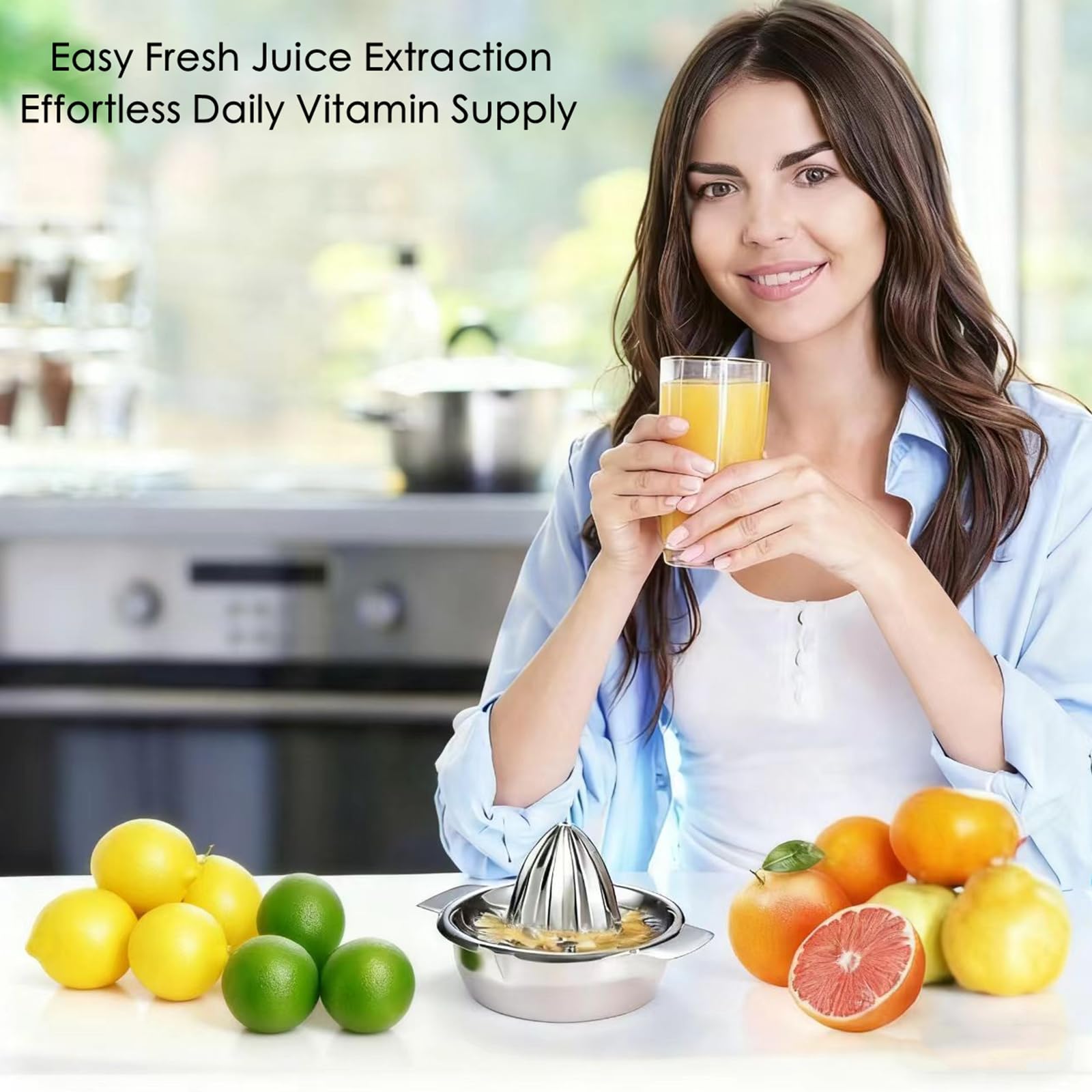 Etinslant escena en cocina con exprimidor listo para jugos frescos y saludables