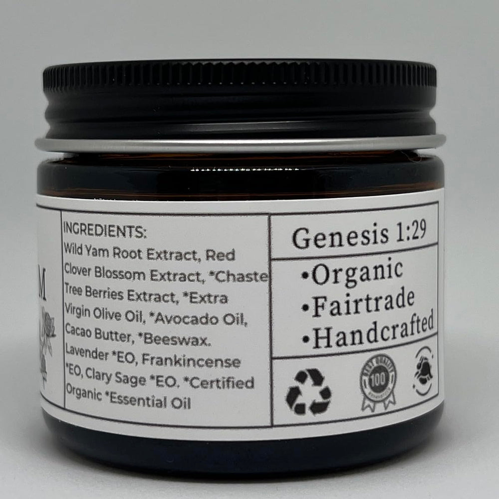 Faith and Grace Organics textura de crema en primer plano que muestra absorción y suavidad