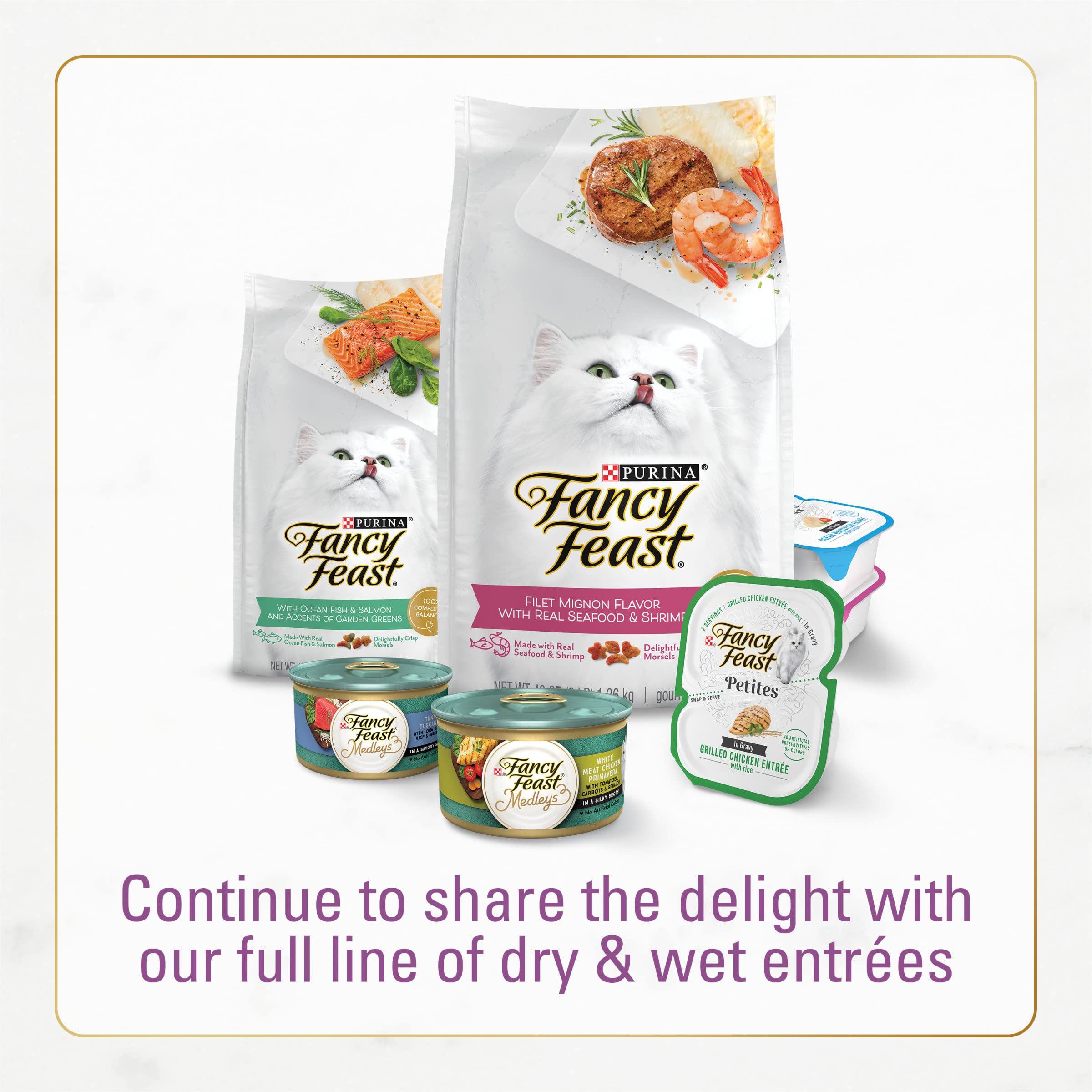 Etiqueta nutricional de Fancy Feast en primer plano, información clara de ingredientes