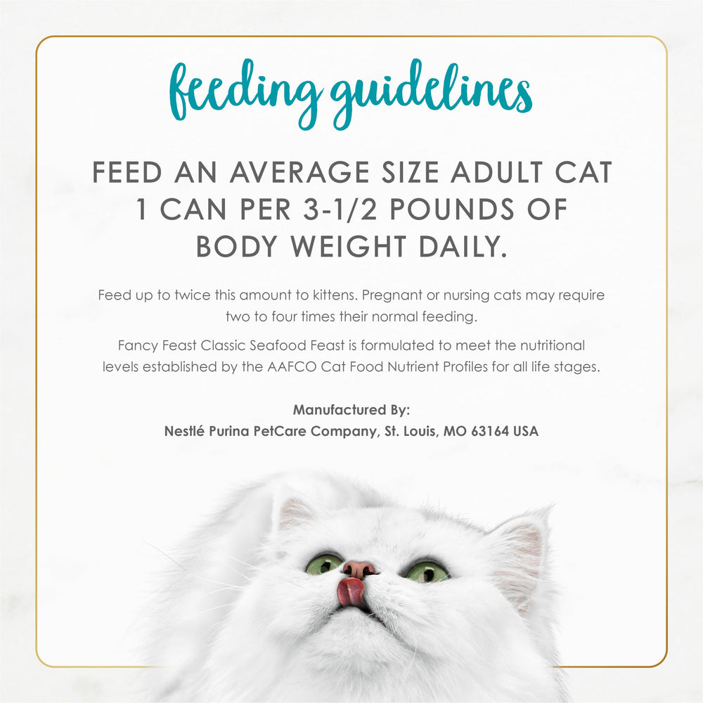 Fancy Feast gato comiendo, aceptación y disfrute del alimento