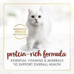 Fancy Feast lata abierta con paté de ternera listo para servir y olorar