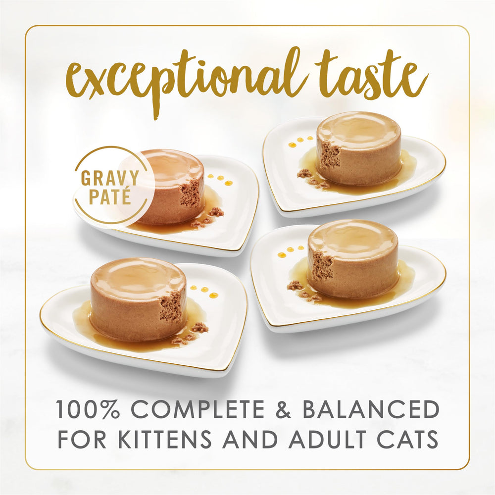 Fancy Feast lata abierta con salsa visible, facilita hidratación del gato