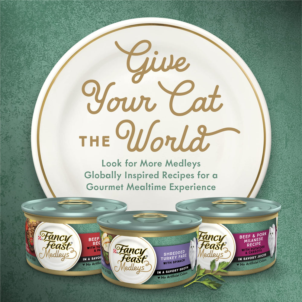 Fancy Feast gato comiendo comida Toscana disfrutando sabor
