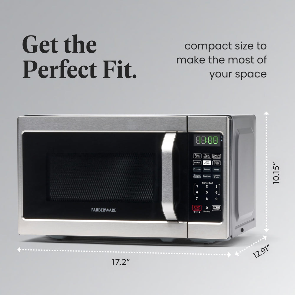 Farberware reheating pizza inside microwave demonstrating quick heating and meal-ready convenience