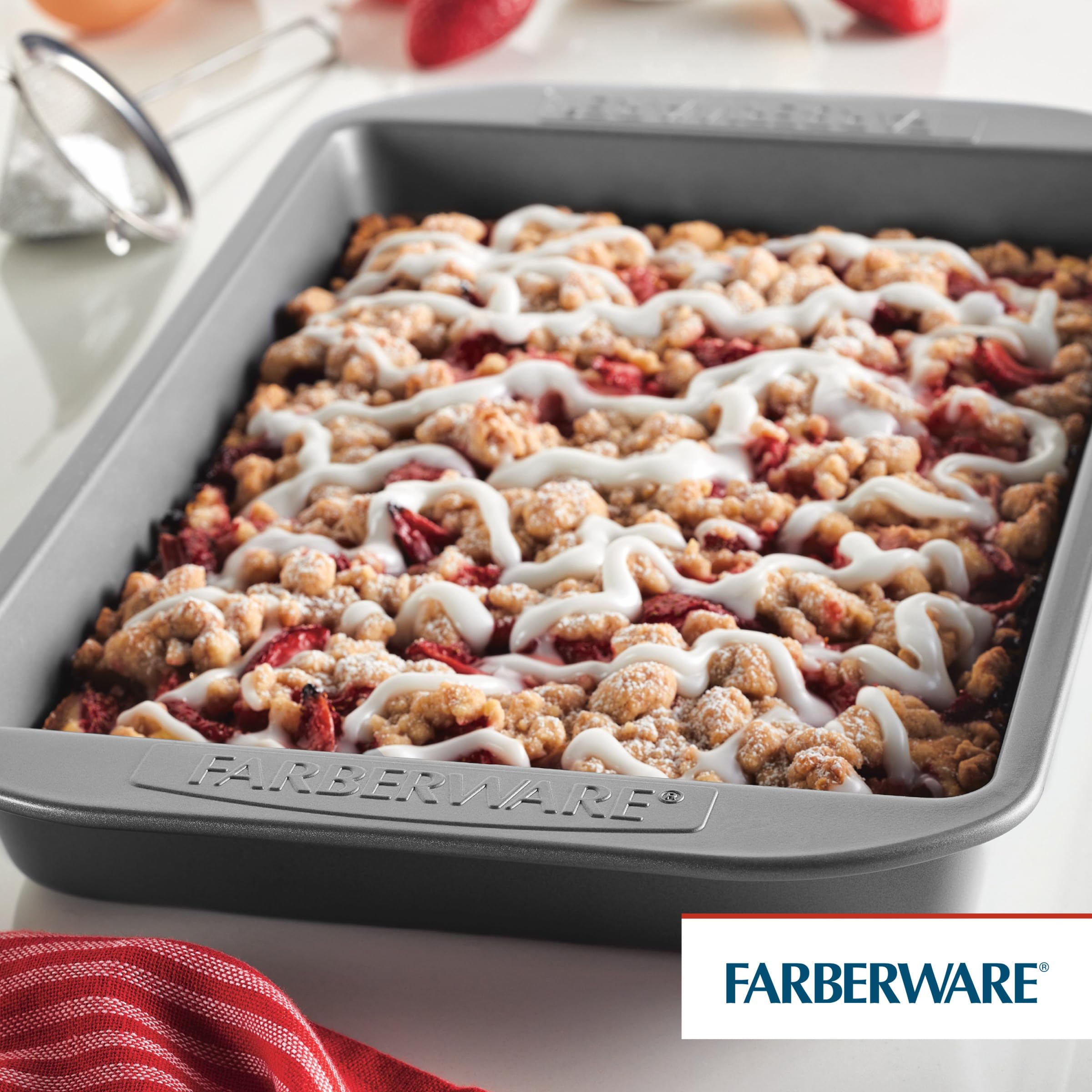 Farberware limpieza manual con esponja protegiendo el recubrimiento para larga vida