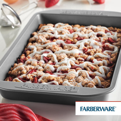Farberware limpieza manual con esponja protegiendo el recubrimiento para larga vida