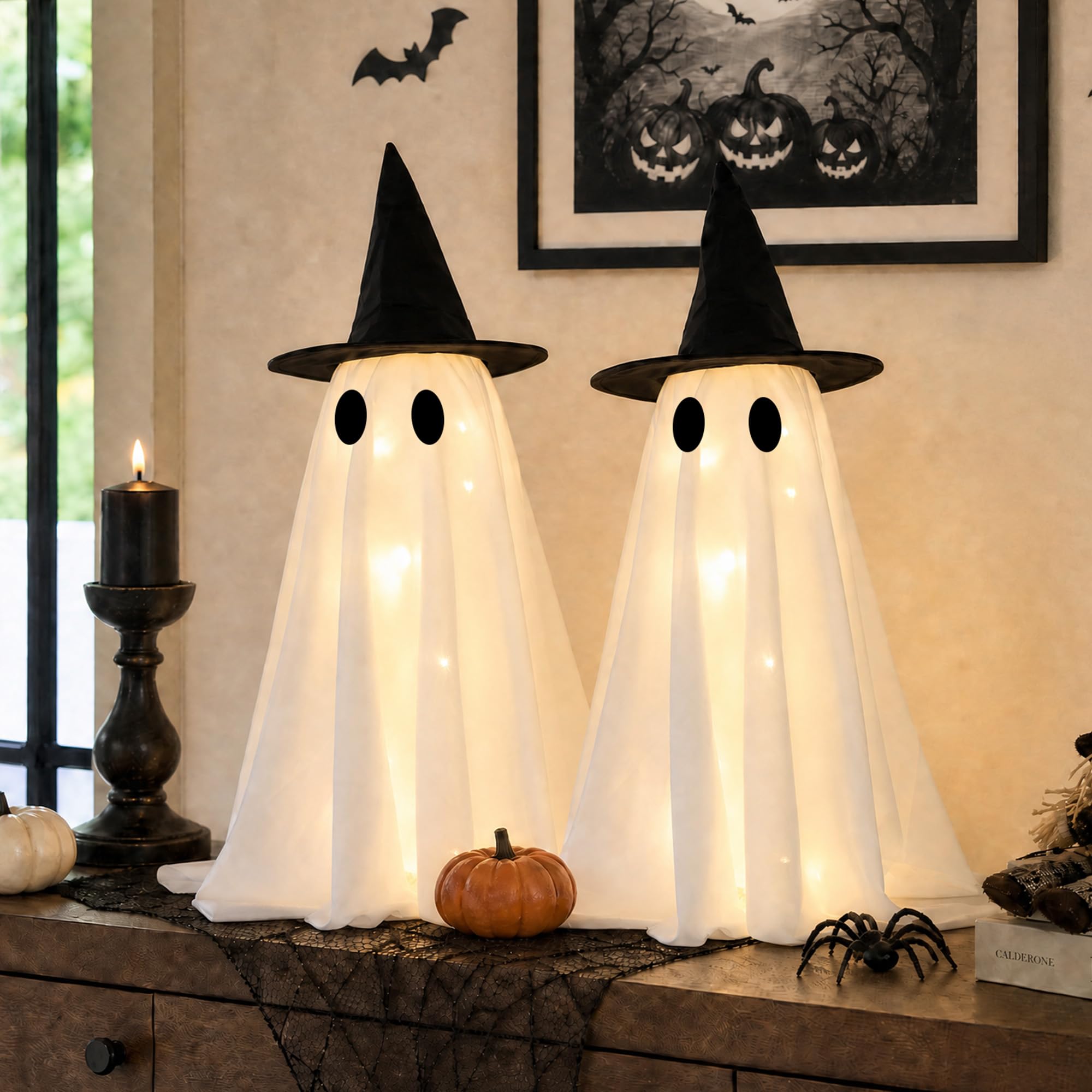 FestalMart fantasmas en mesa creando ambiente acogedor de Halloween