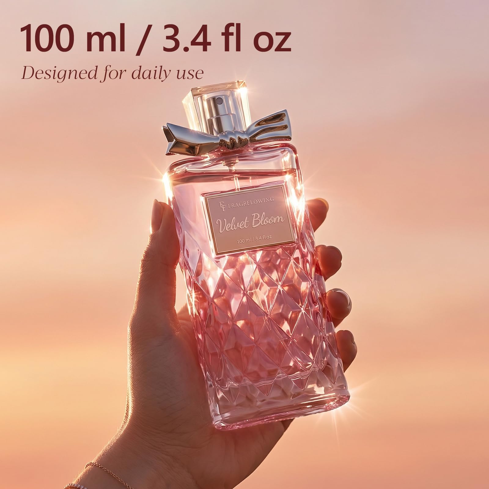 FF FRAGRFLOWING frasco junto a una regla, compara tamaño 100 ml práctico