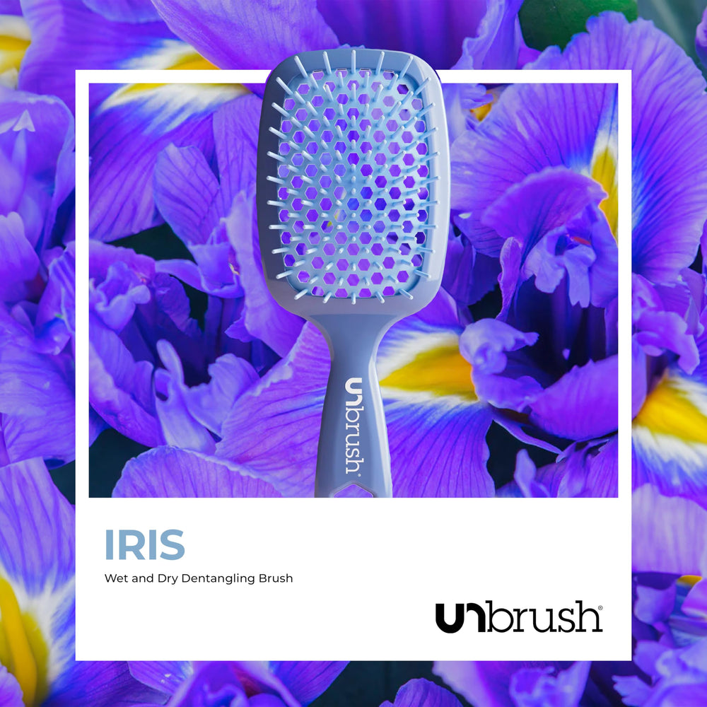 FHI Heat UNbrush comparación con mano para mostrar tamaño compacto y portabilidad