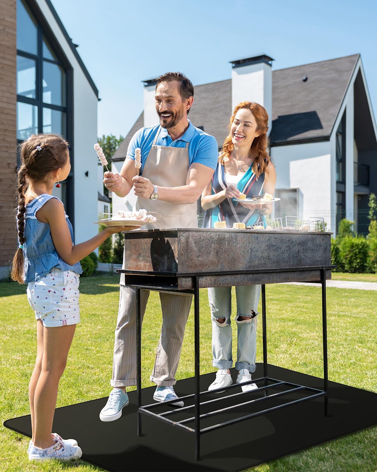 FIREWESS tapete en patio protegiendo deck y muebles