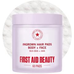 First Aid Beauty envase frontal mostrando 60 toallitas y practicidad