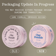 Firsthand textura cremosa de la clay pomade sobre la mano, facilita aplicación uniforme