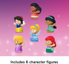 Fisher-Price figura en mano de bebé demostrando tamaño ergonómico
