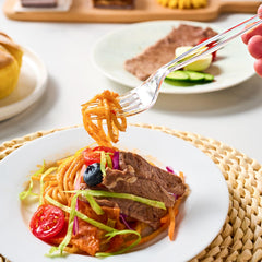 FOCUSLINE cuchillo cortando alimento, evidencia firmeza y corte seguro