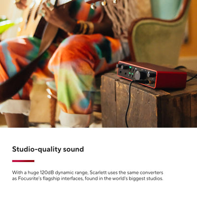Focusrite Scarlett 2i2 detalle de la carcasa y acabado, robustez y diseño profesional