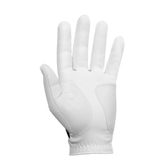 FootJoy guante puesto durante swing ilustrando comodidad y control en juego