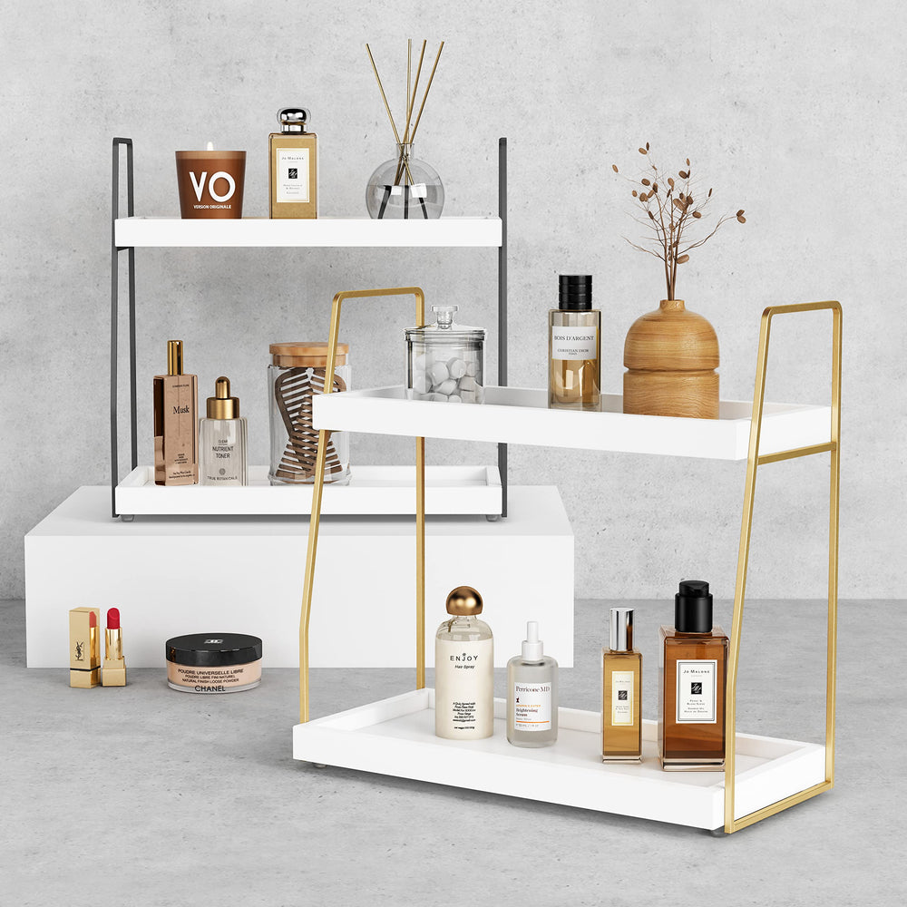 Forbena estante con perfumes y cremas demostrando almacenamiento seguro