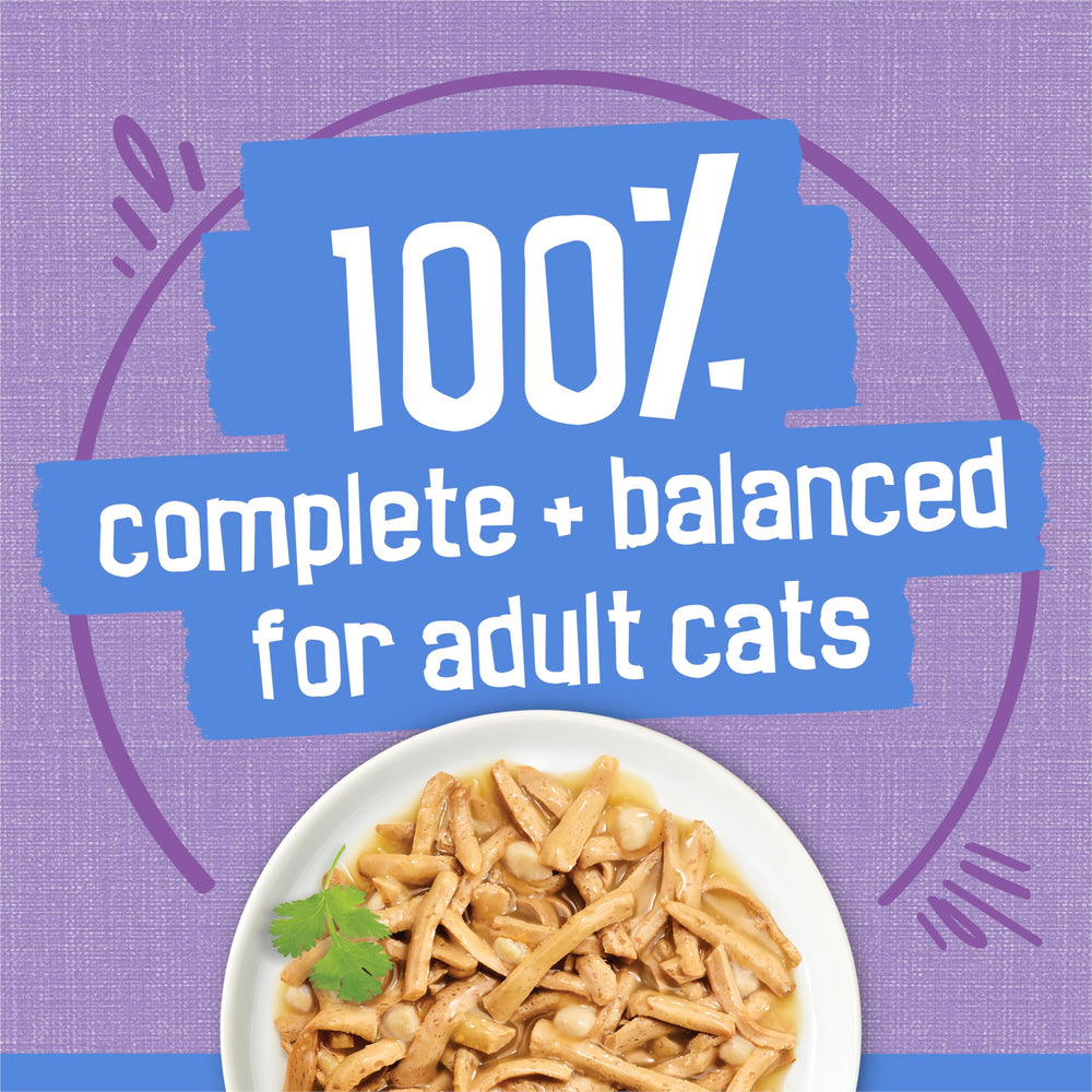 Friskies porción en cuenco con gato comiendo, fomenta ingesta