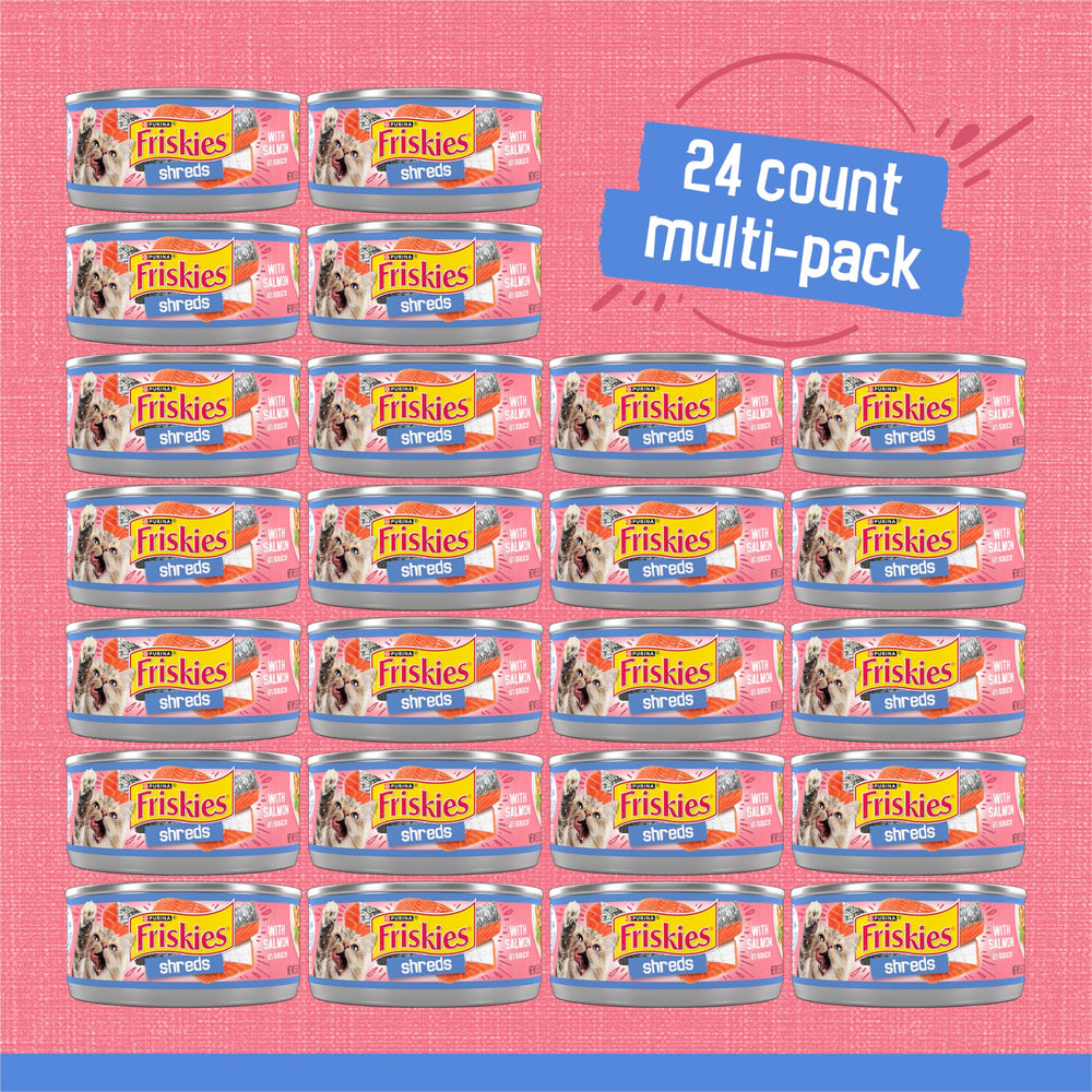 Lata de 5.5 oz Friskies junto a mano para comparar tamaño