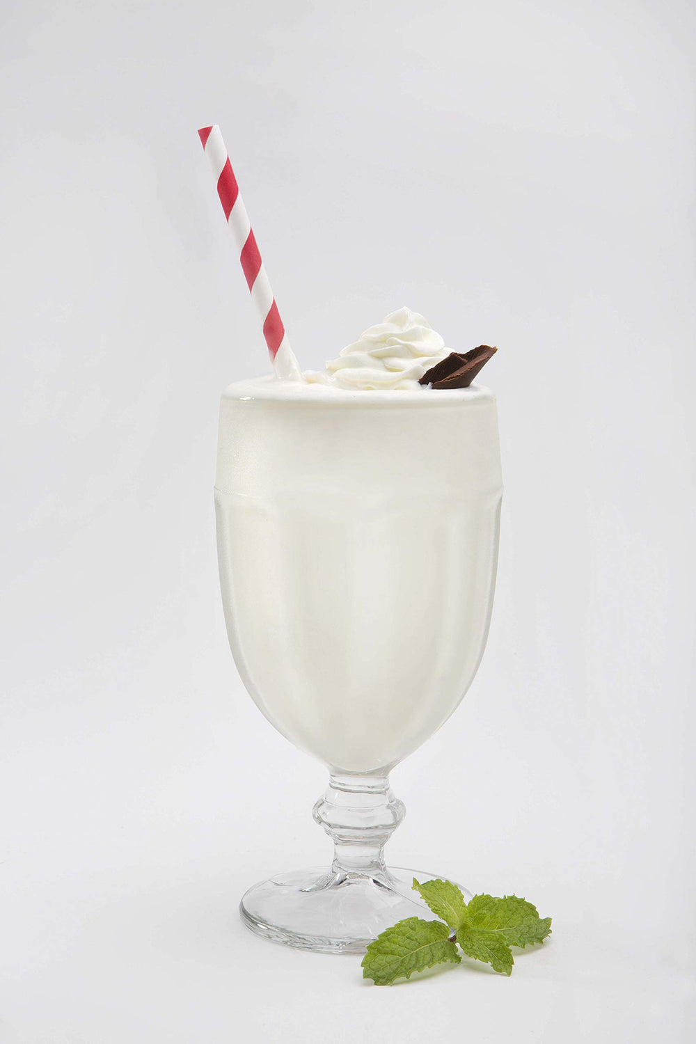 Frostline vanilla sundae in lifestyle setting showing versatile service options and customer appeal