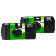 Fujifilm QuickSnap vista frontal del paquete y cámara lista para usar, conveniencia instantánea