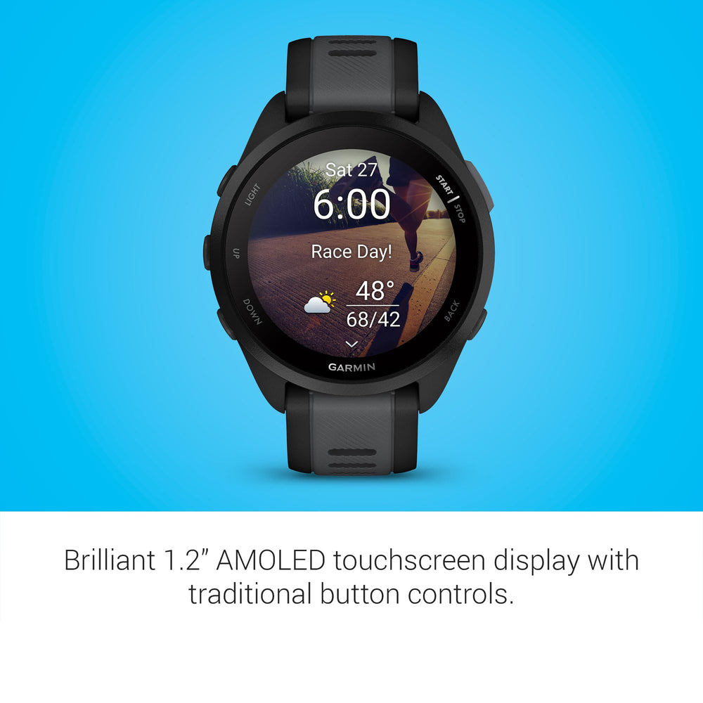 Garmin Forerunner 165 detalle de correa y botón, diseño cómodo y seguro