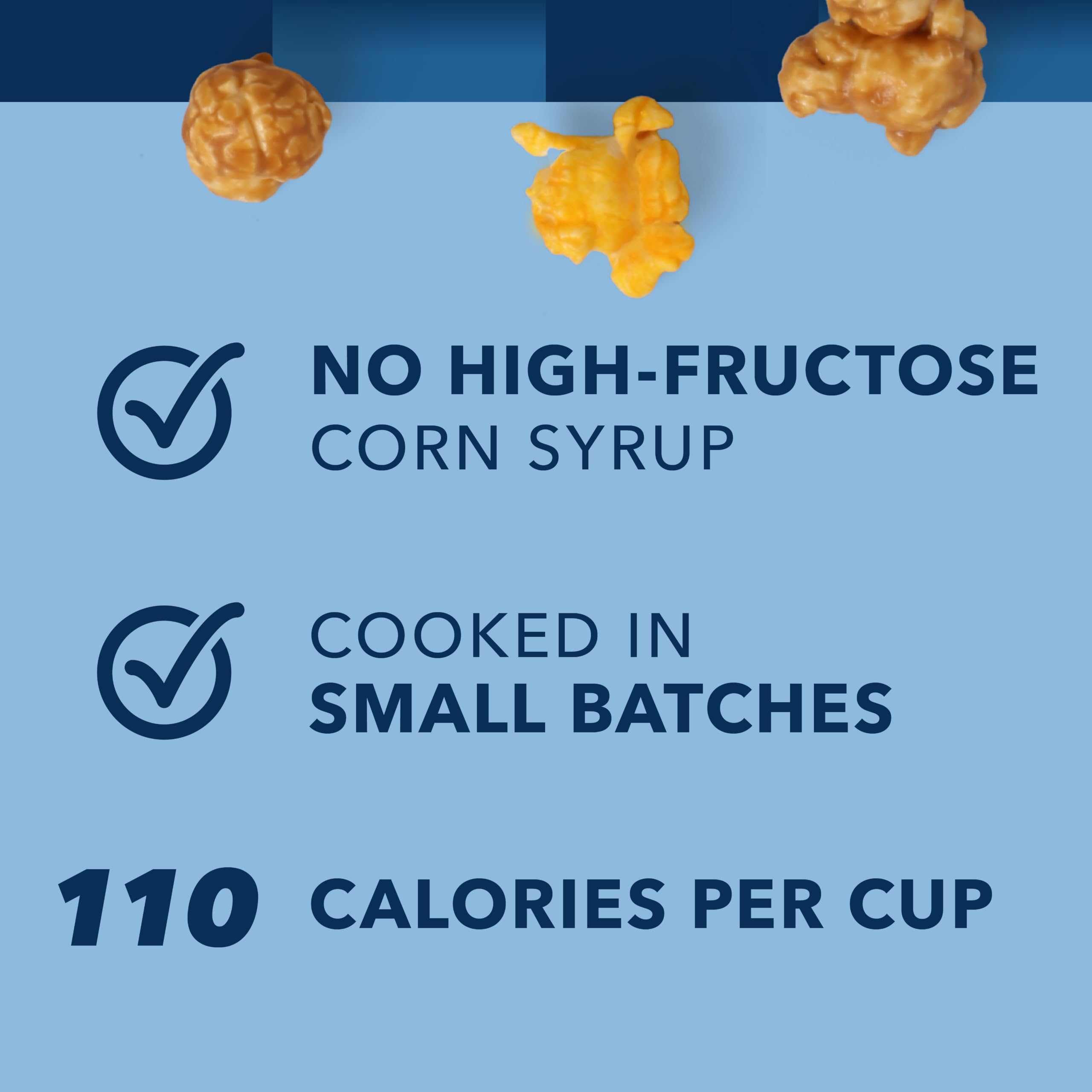 Garrett Popcorn Shops bolsa en mano comparando tamaño individual de 4.0 oz para porciones