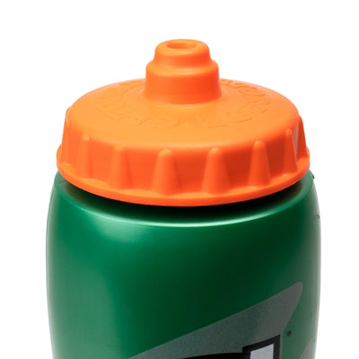 Gatorade botella en uso durante entrenamiento mejora hidratación práctica