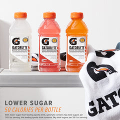 Gatorlyte botella en mano que muestra tamaño real y conveniencia