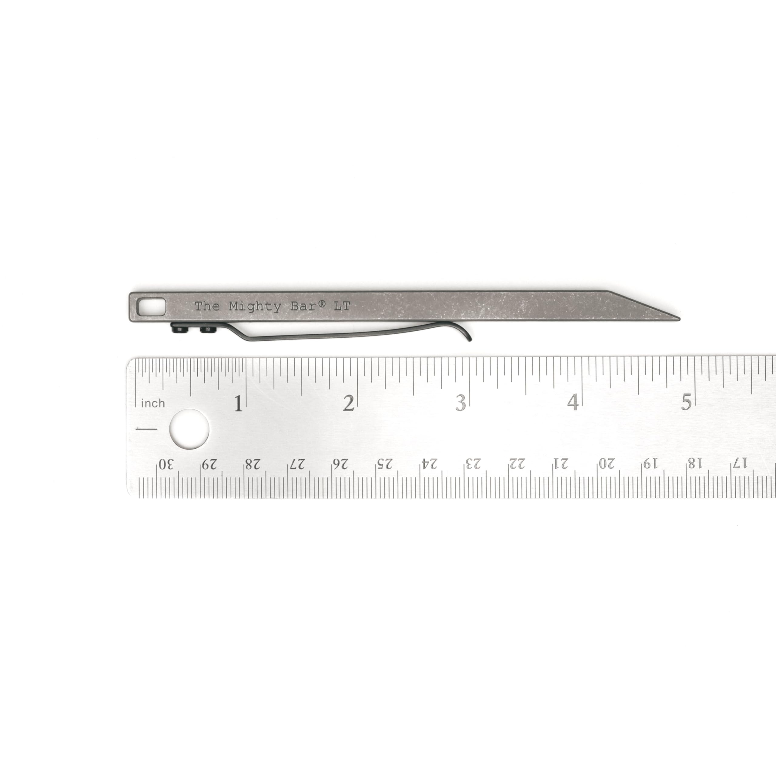 Gear Spool Mighty Bar LT primer plano de textura de titanio, durabilidad y ligereza