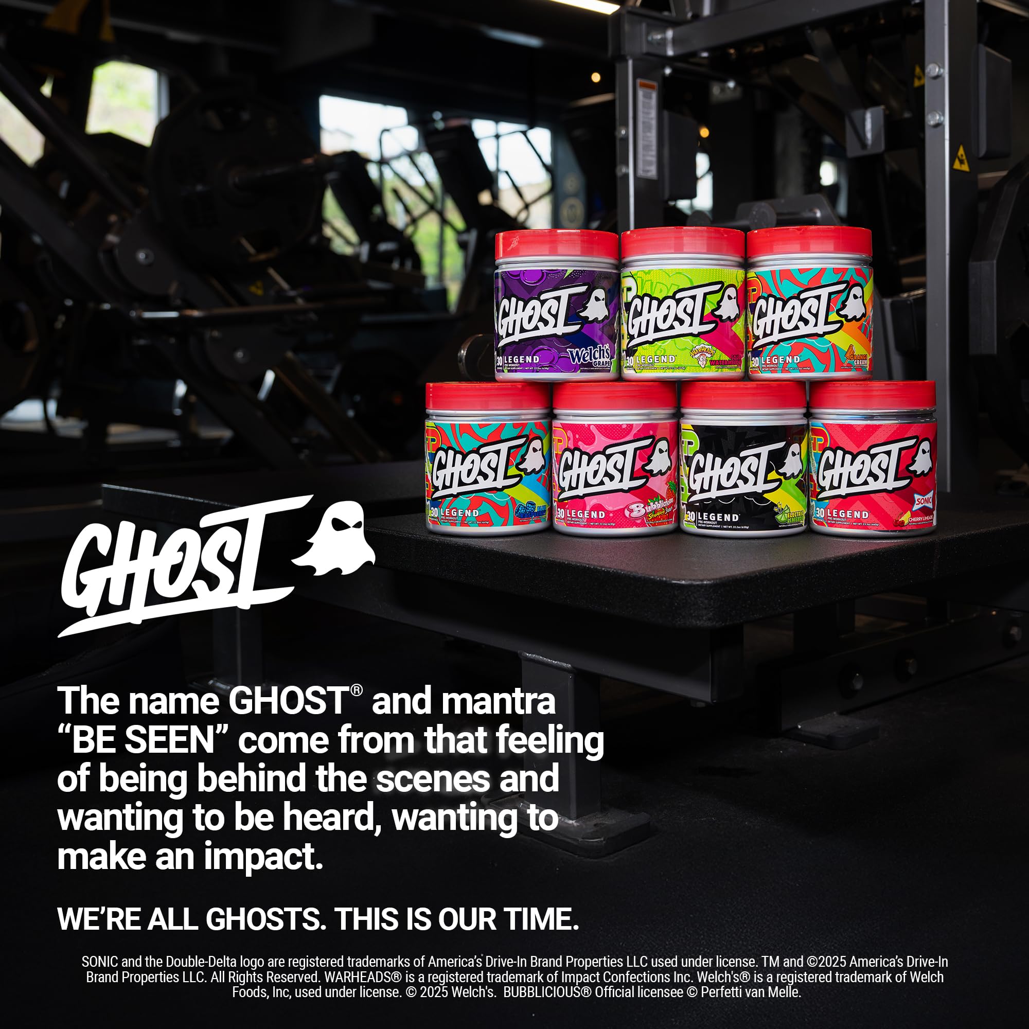 GHOST en un entorno de gimnasio ilustrando energía y enfoque durante rutina