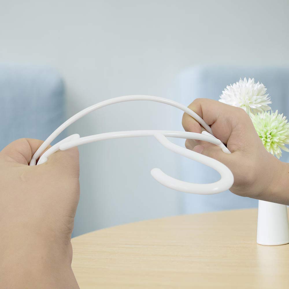 GoodtoU percha en mano para comparar tamaño, ideal para recién nacido y niño
