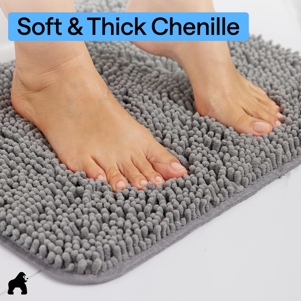 GORILLA GRIP en uso frente a la ducha absorbiendo agua rápidamente