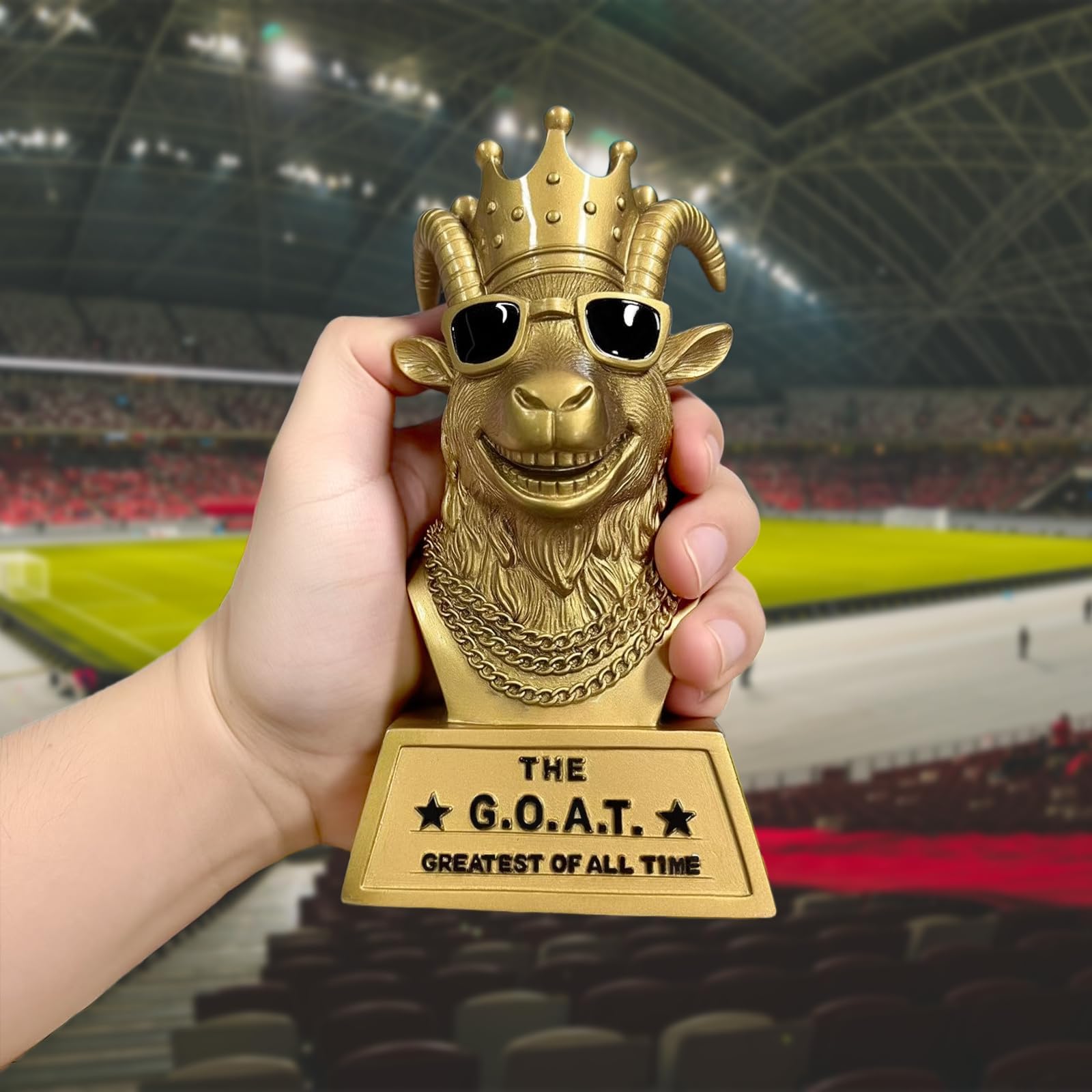 Goutoports trofeo 6 pulgadas sobre mesa como pieza decorativa en casa