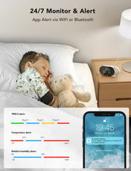 GoveeLife H5106 comparado con una mano para apreciar su tamaño compacto y portabilidad