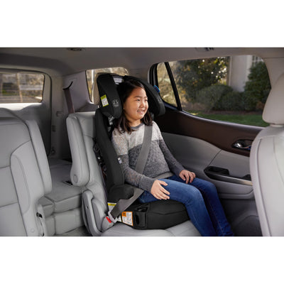 Graco installed in car showing correct fit and easy vehicle compatibility