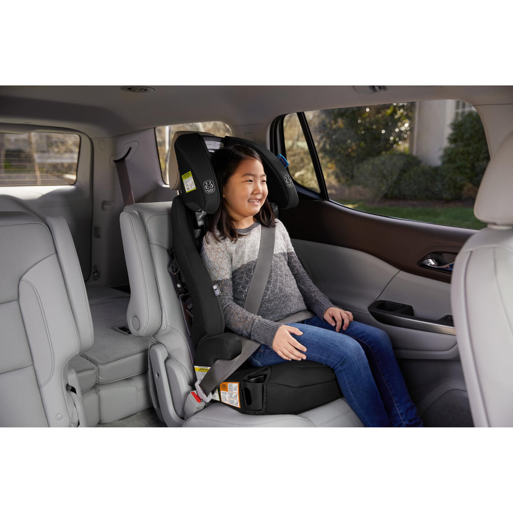 Graco installed in car showing correct fit and easy vehicle compatibility