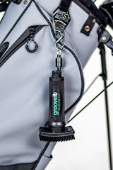 Grooveit primer plano del cabezal de nylon limpiando suciedad eficazmente