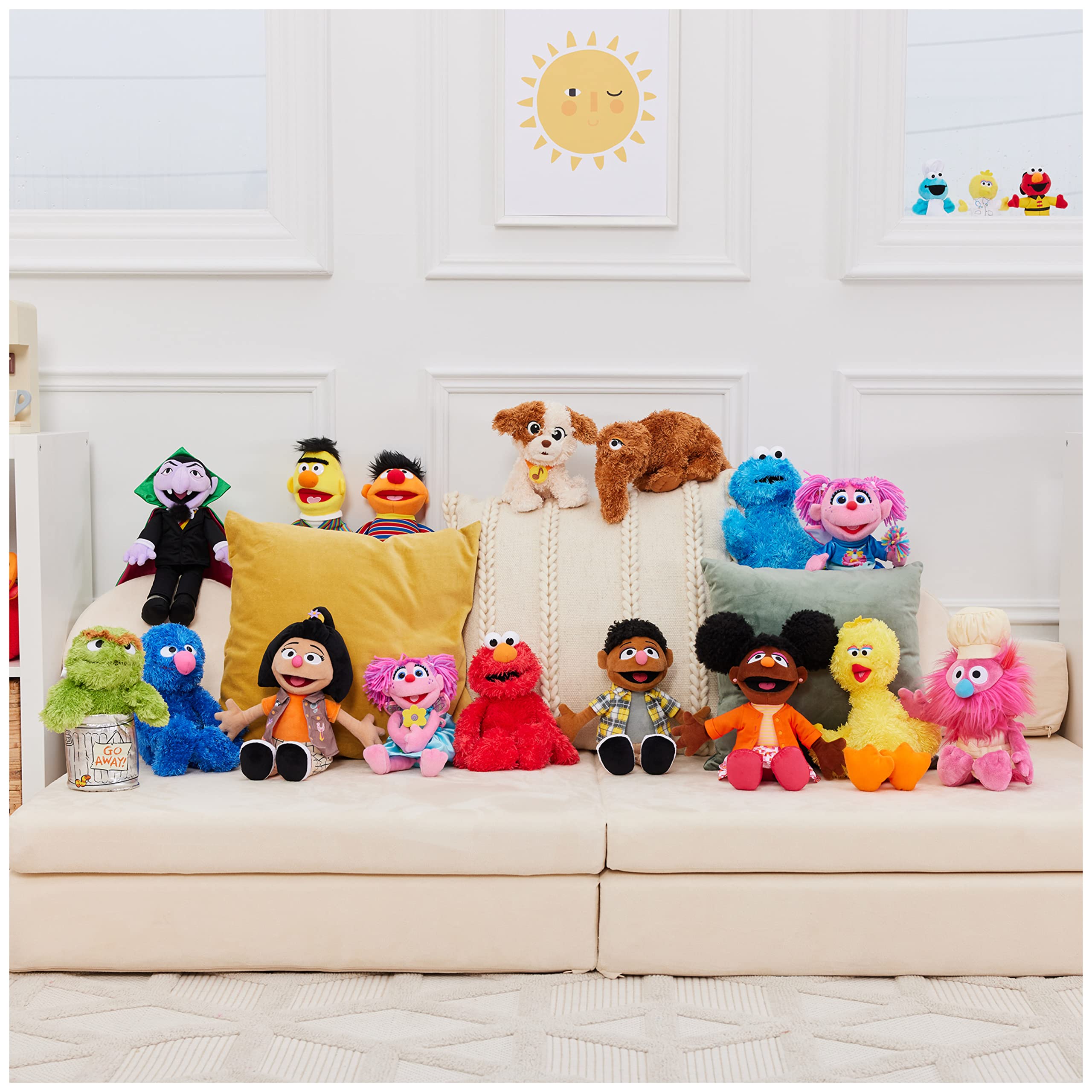 GUND Elmo sentado en superficie estable ideal para decoración infantil