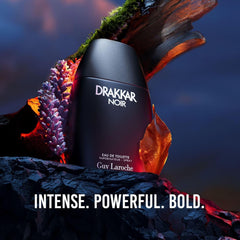 Detalle textura del frasco Drakkar Noir Guy Laroche que transmite robustez