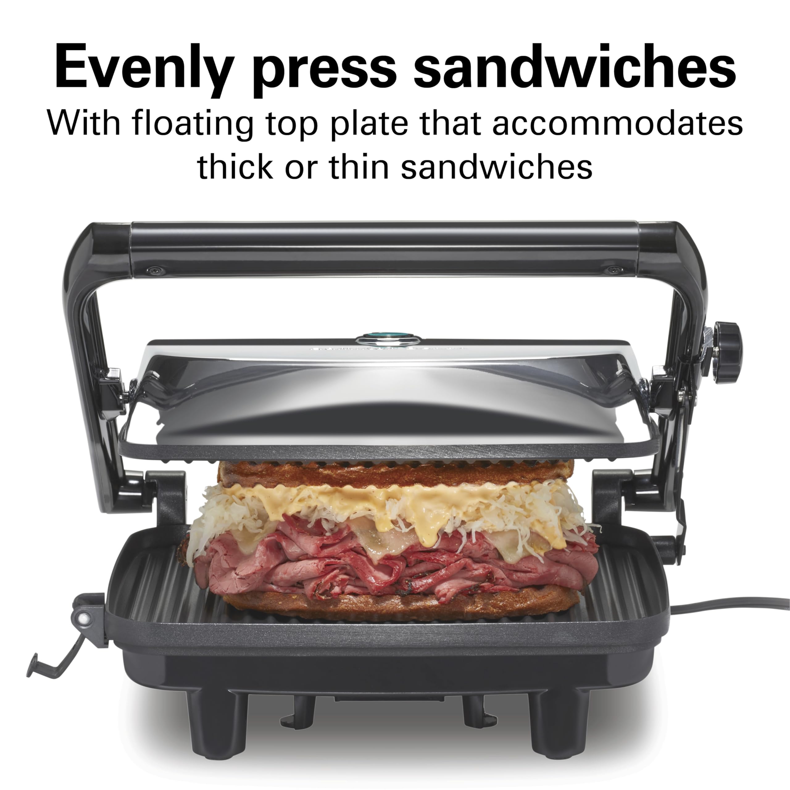 Hamilton Beach tapa flotante adaptándose a un sándwich grueso para presión pareja