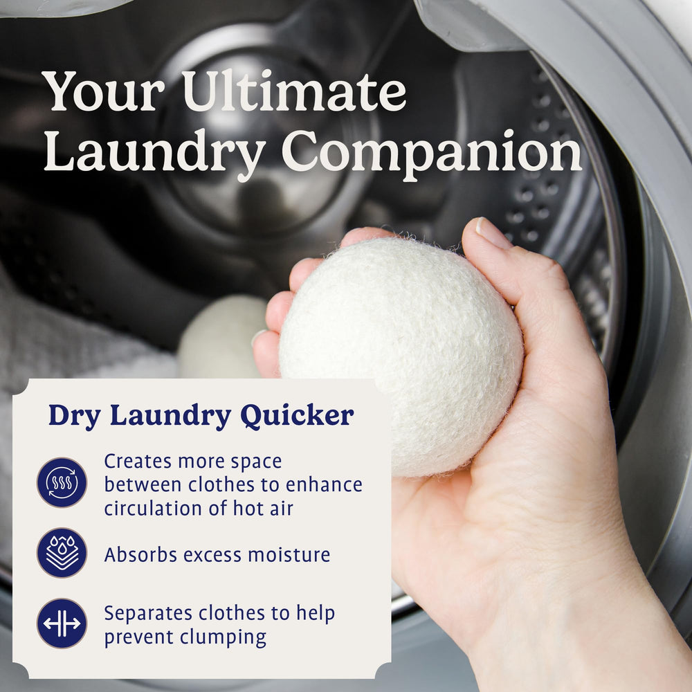 Handy Laundry bolas en mano para mostrar tamaño y facilidad uso
