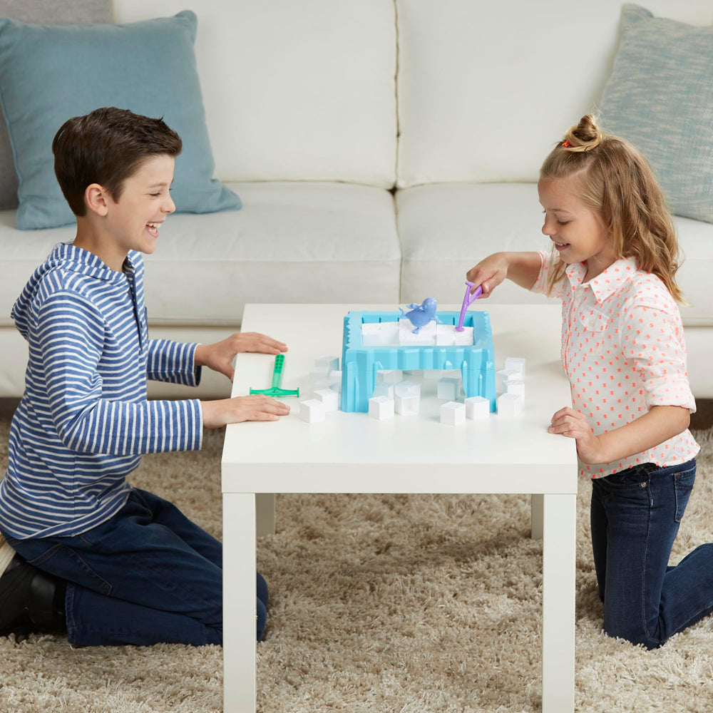 Hasbro Gaming empaque abierto mostrando todas las piezas incluidas