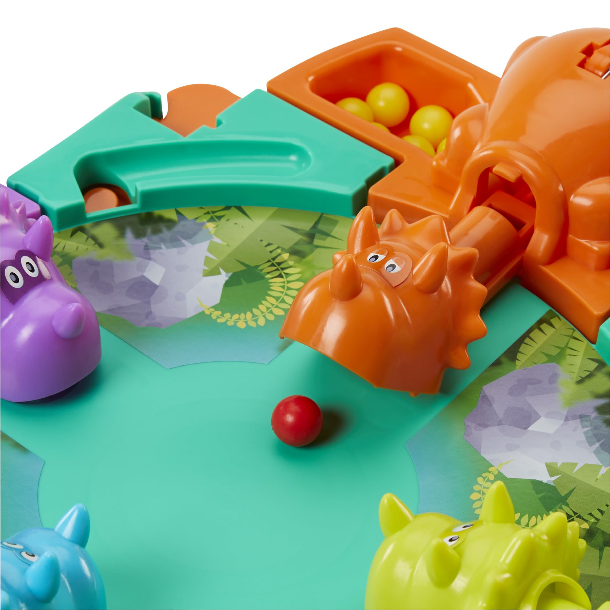 Hasbro dino caja y etiqueta del producto mostrando marca y edad recomendada