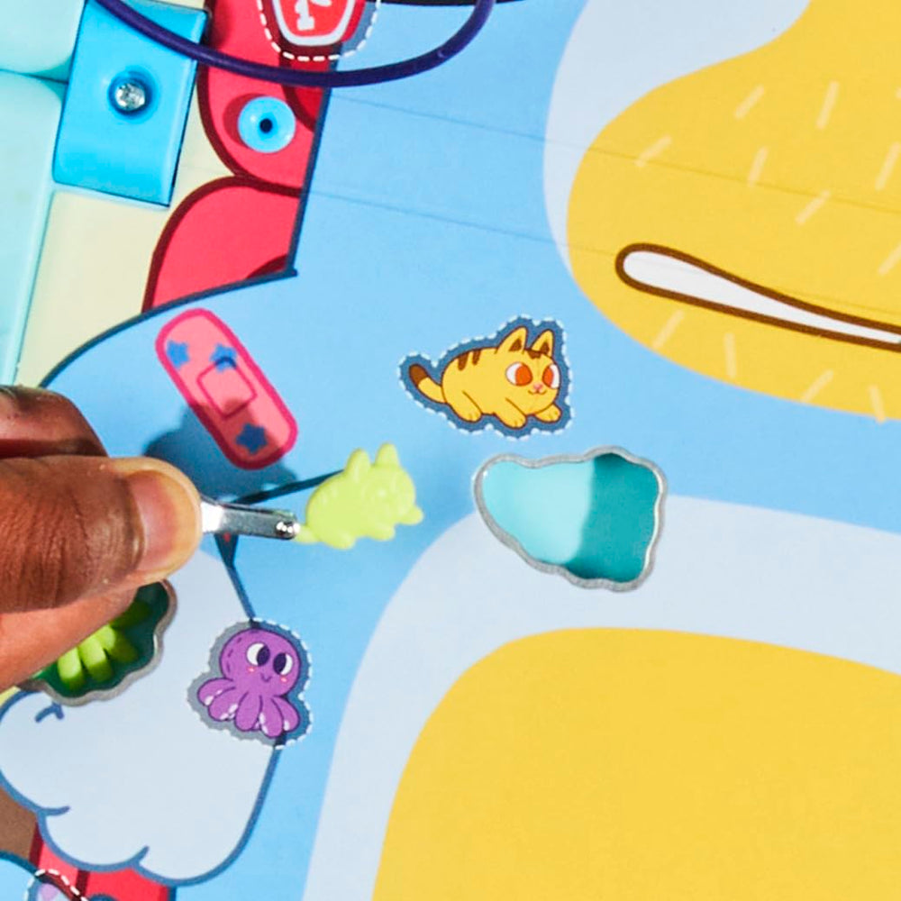 Hasbro empaque con instrucciones y accesorios listos para regalo