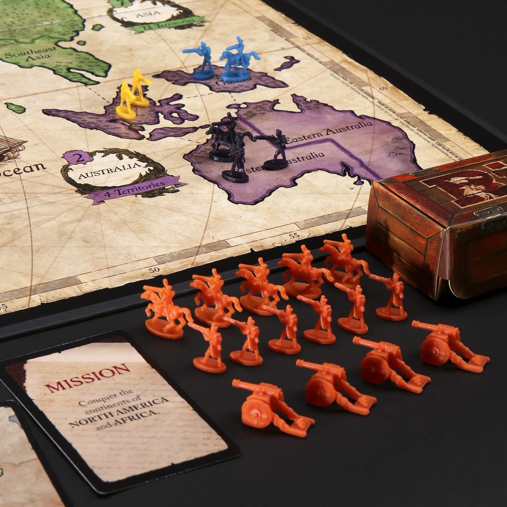 Hasbro Risk jugadores en acción negociando alianzas y atacando territorios