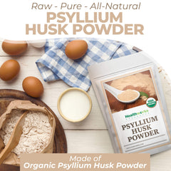 Healthworks Superfoods cucharadita midiendo polvo sobre vaso con agua listo para mezclar