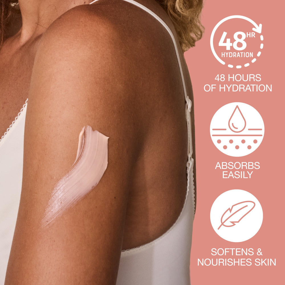 Hempz aplicación en brazo mostrando piel más suave al instante