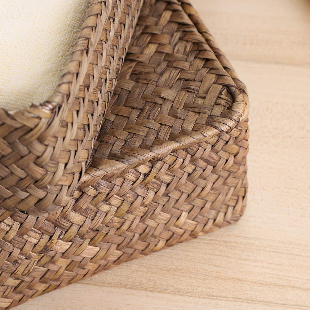 Hipiwe ambiente salón con cestas como elemento decorativo y organizador