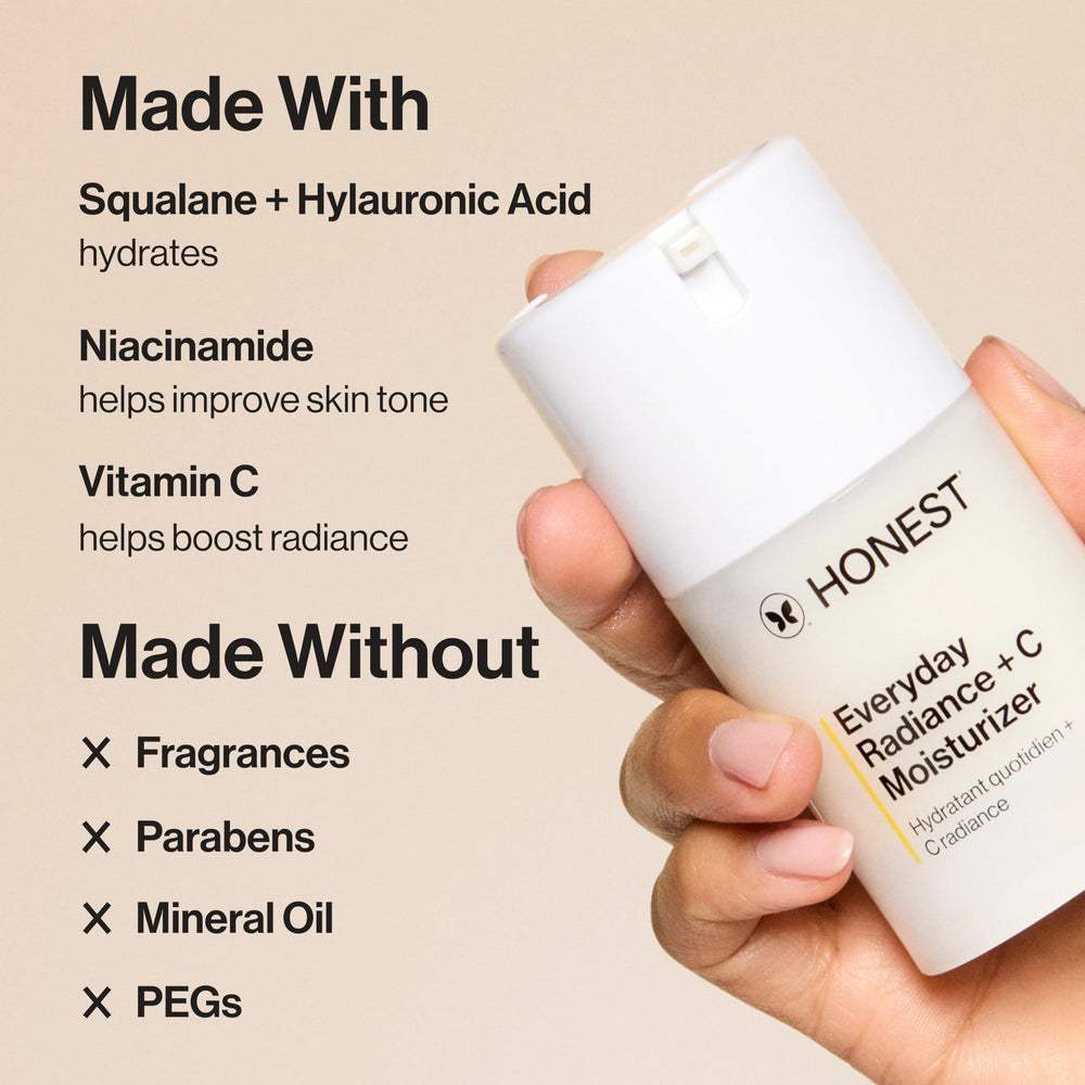 Honest Beauty aplicación en mano demostrando fácil extensión y efecto